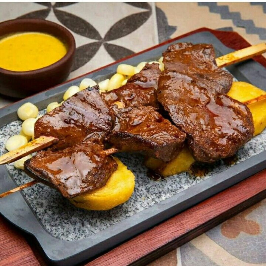 ANTICUCHOS DE CORAZ??N
